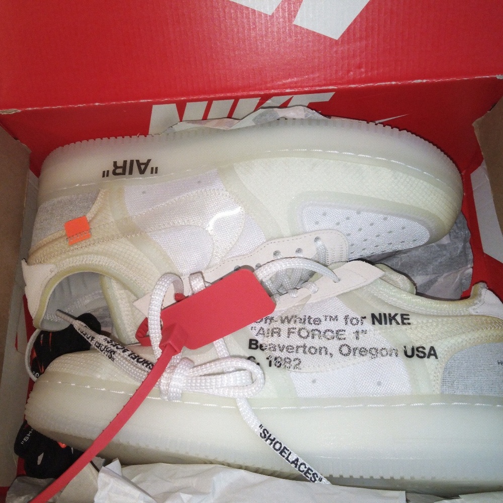 Men gym shoes